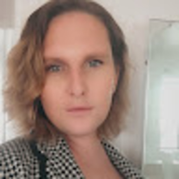 Meet your Posher, Sasha - Picture 1 of 1